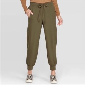 NWOT Prologue Olive Green Jogger Pants, Joggers, Ankle Cropped Pants
